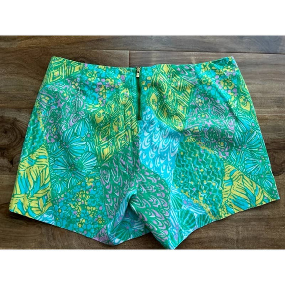 Lilly Pulitzer Deenie Sun Dance Shorts- Size 8 - Picture 2 of 6